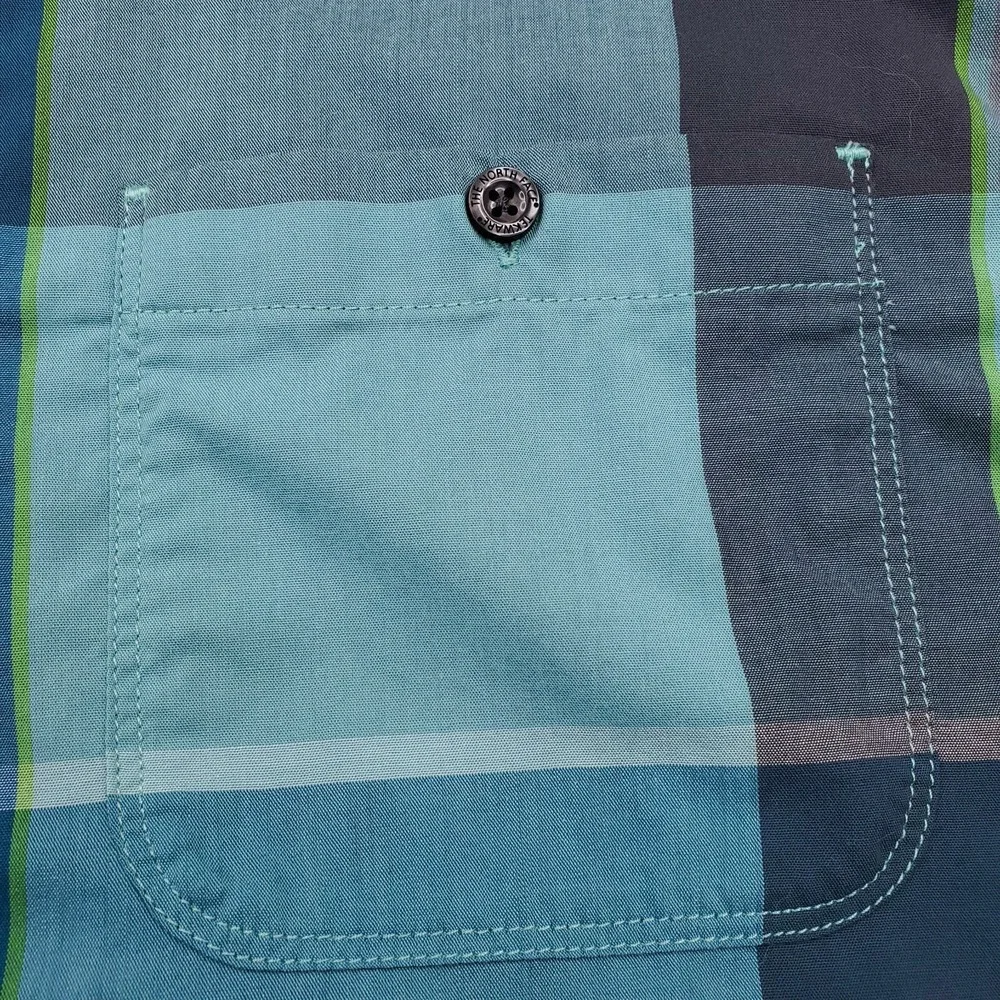North Face Shirt Mens Large Blue Gray Plaid Button Up Outdoor Athleisure